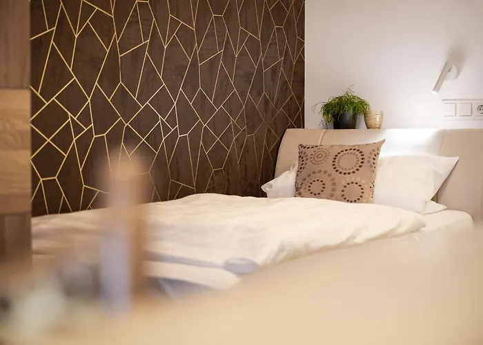 Und Schuette 施马伦贝格