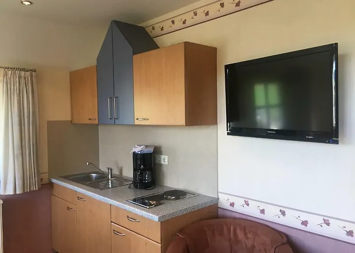 Und Schuette 3* 施马伦贝格